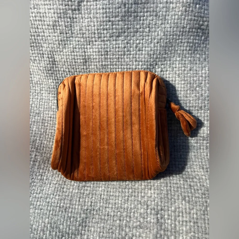 Natura Bisse Cosmetic / Makeup Bag
